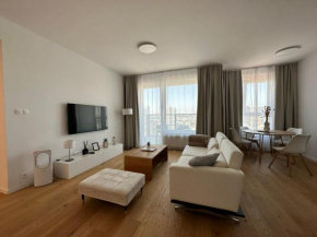 Vyhlad na mesto, 24. poschodie, free parking Bratislava